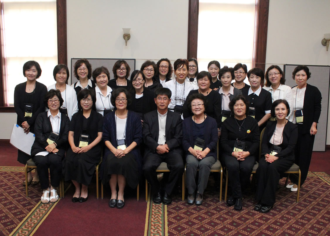 cursillo_IMG_6393_volunteers1_5x7-25px80.jpg